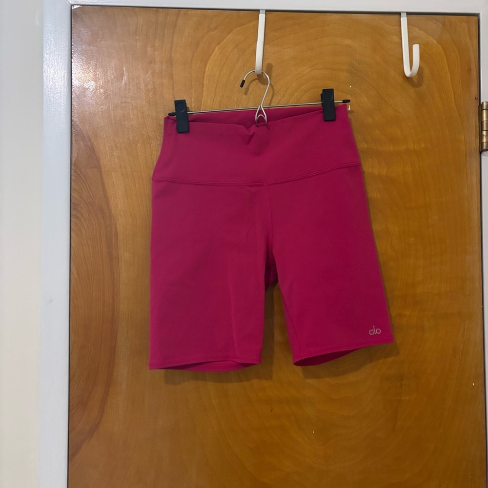 ALO Yoga Women's Pink Shorts